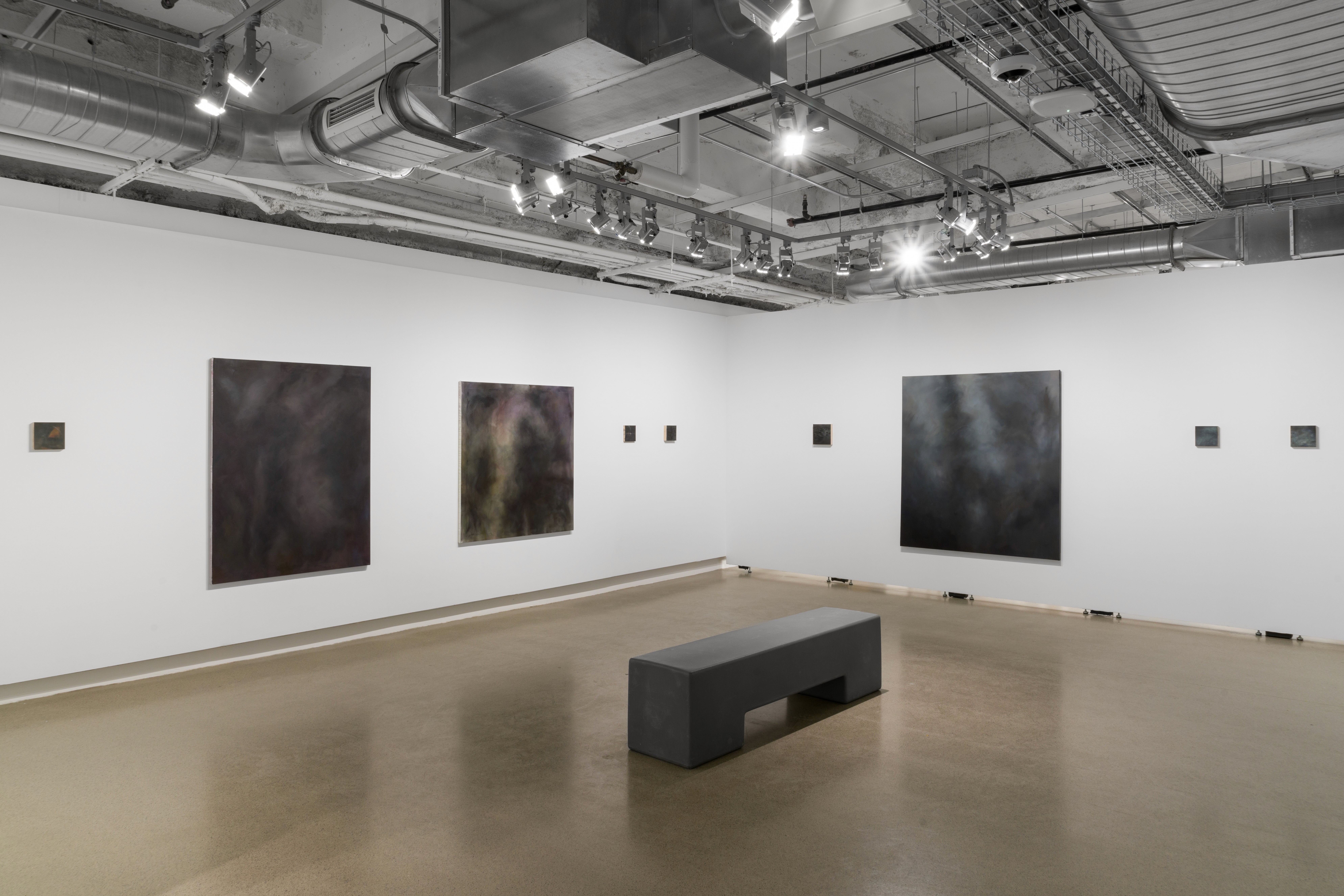 The Paradox of the Absent Presence: Emerging Traces in the Liminality